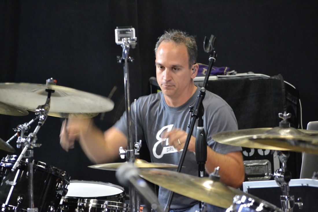 kenny chesney drummer